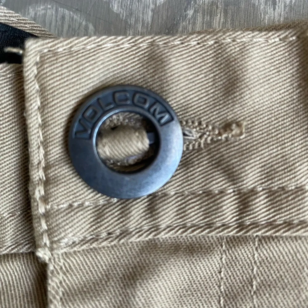 Volcom tan men’s shorts‎ waist size 38